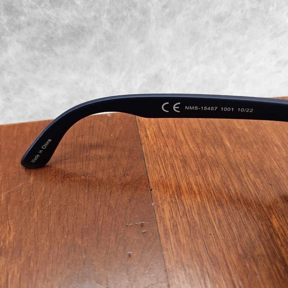 Tommy Bahama Kids Sunglasses Navy Blue Sunglasses Beachwear UV protection - Picture 2 of 7